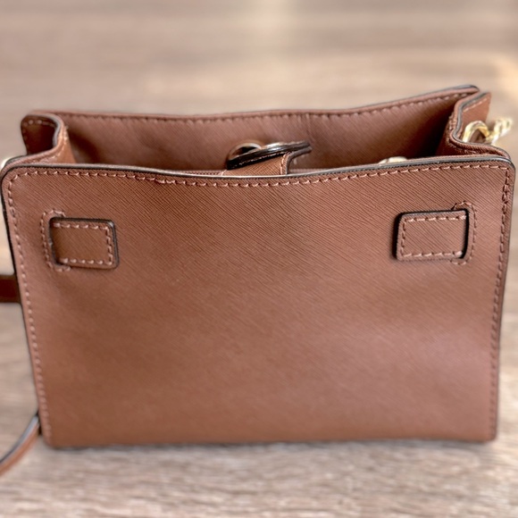 Michael Kors bags | Hamilton Mini Crossbody Brown Leather - Picture 3 of 4
